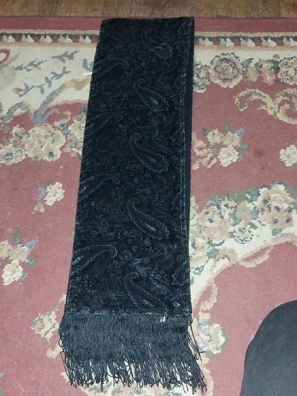 Vintage Neckworks Black Paisley Fringe Double Sided Winter Scarf - Picture 4 of 6